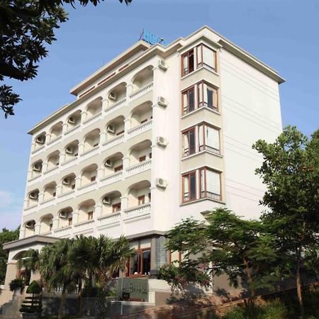 Hoa Binh Ha Long Hotel Екстериор снимка