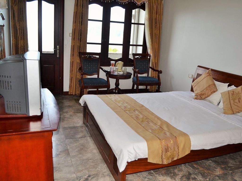 Hoa Binh Ha Long Hotel Екстериор снимка
