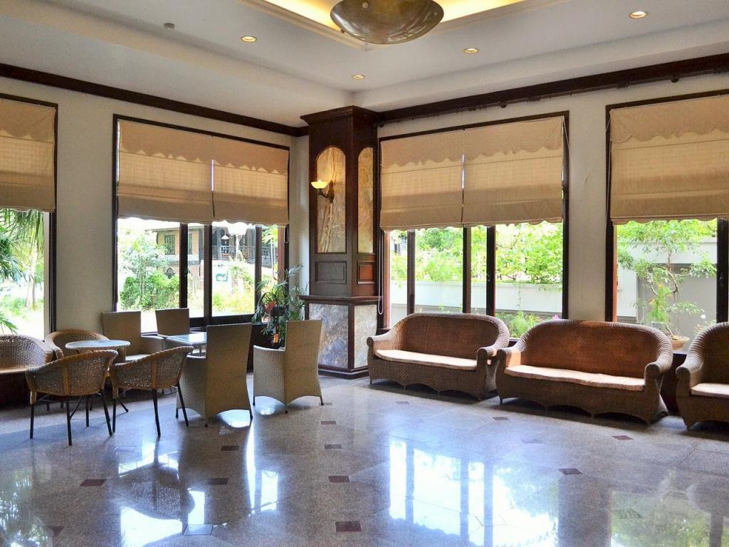 Hoa Binh Ha Long Hotel Екстериор снимка